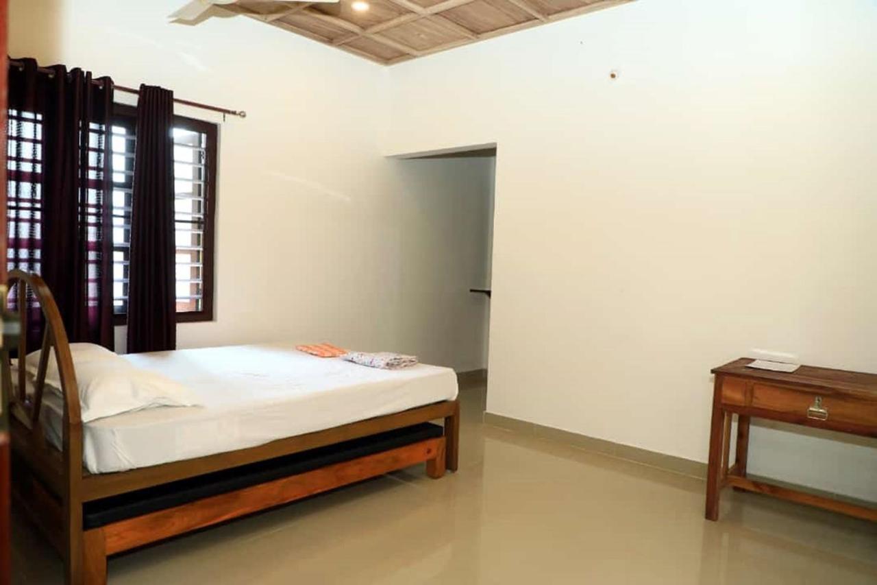The Munroe Vibes Inn Mundrothuruth Экстерьер фото